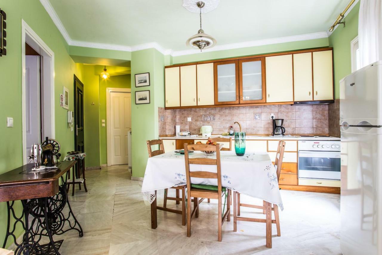 Apartment In Kalamaria เทสซาโลนิกิ ภายนอก รูปภาพ