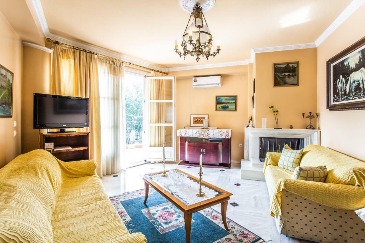 Apartment In Kalamaria เทสซาโลนิกิ ภายนอก รูปภาพ
